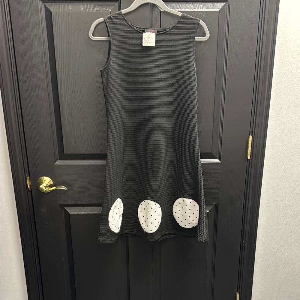 Embellished Black and White Sheath Dress for‎ Cocktail Nights